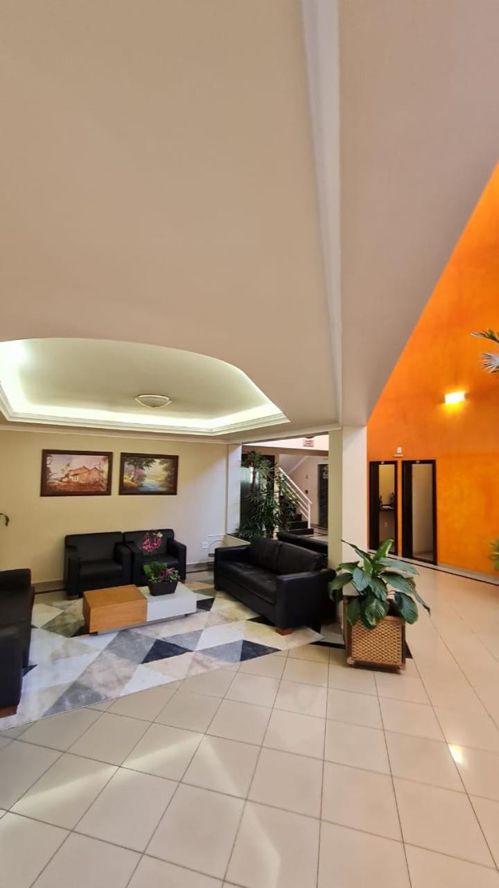 Jaguar Hotel